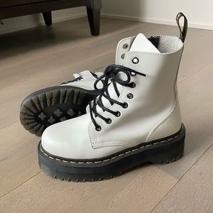 Dr Marten white jadon platform boots- 7, like new
